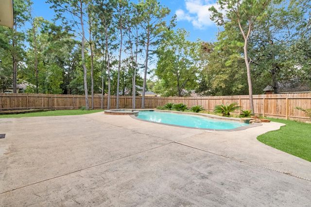 78 N Merryweather Circle, Conroe, TX 77384