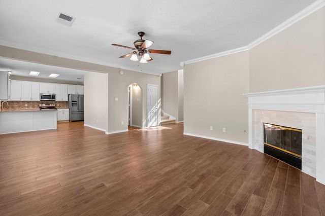 78 N Merryweather Circle, Conroe, TX 77384