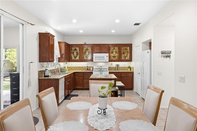 2822 Parksquare, Pomona, CA 91767
