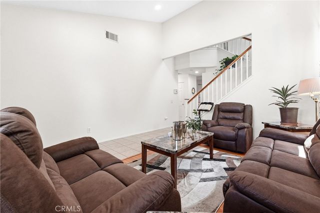 2822 Parksquare, Pomona, CA 91767