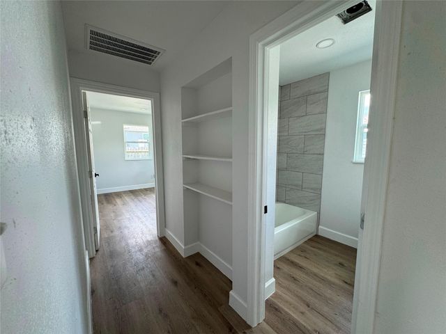 3910 Campbell Street, Houston, TX 77026