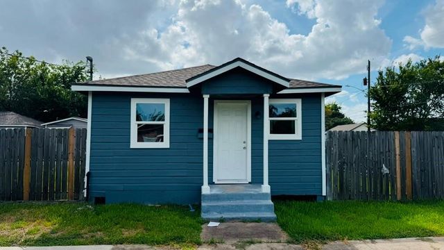 3910 Campbell Street, Houston, TX 77026