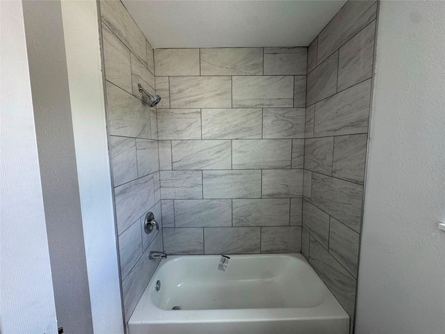 3910 Campbell Street, Houston, TX 77026