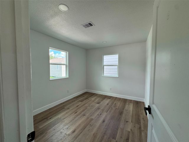 3910 Campbell Street, Houston, TX 77026