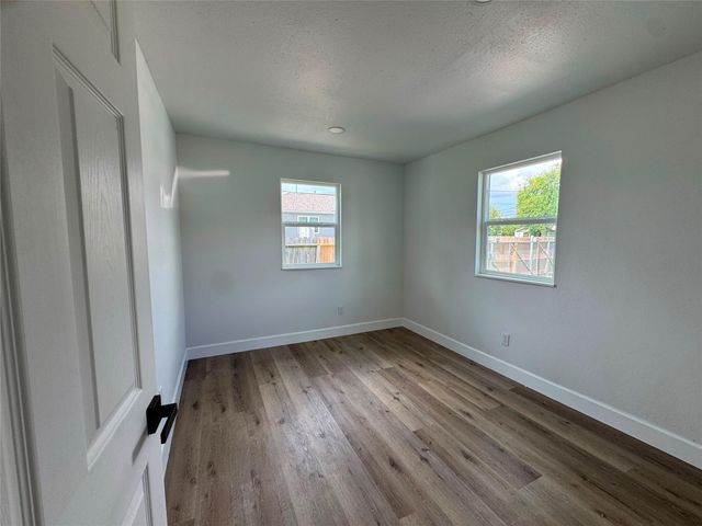 3910 Campbell Street, Houston, TX 77026