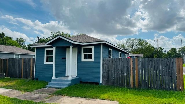 3910 Campbell Street, Houston, TX 77026