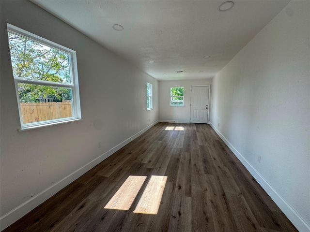 3910 Campbell Street, Houston, TX 77026
