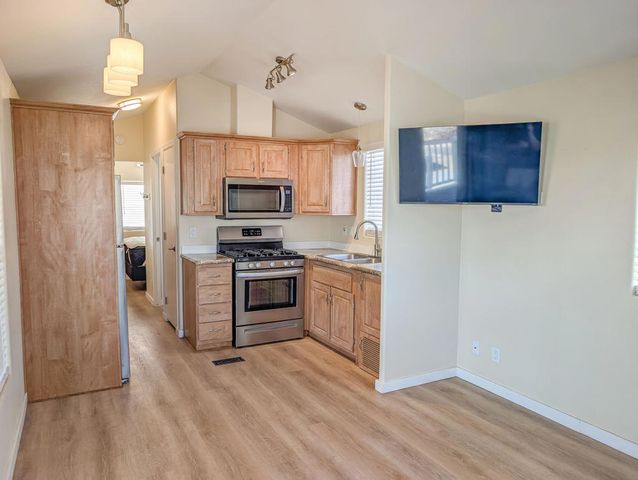 70200 Dillon Road 341, Desert Hot Springs, CA 92241
