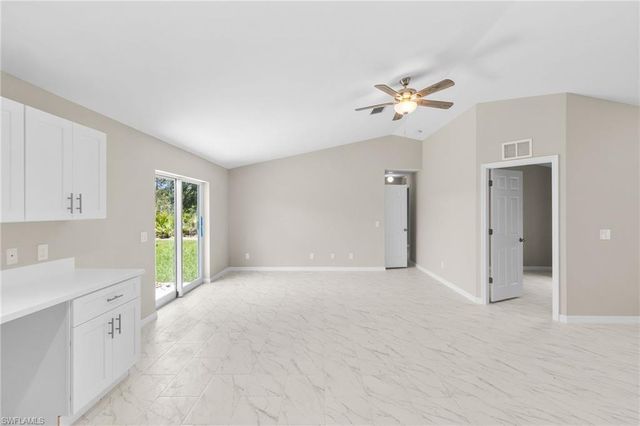 1246 Ecclesia ST E, Lehigh Acres, FL 33974
