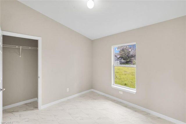 1246 Ecclesia ST E, Lehigh Acres, FL 33974