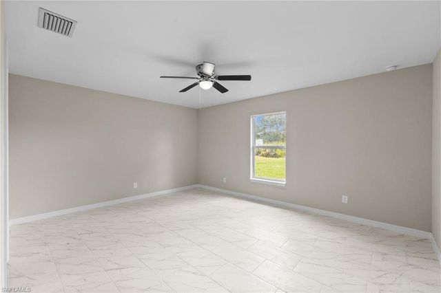 1246 Ecclesia ST E, Lehigh Acres, FL 33974