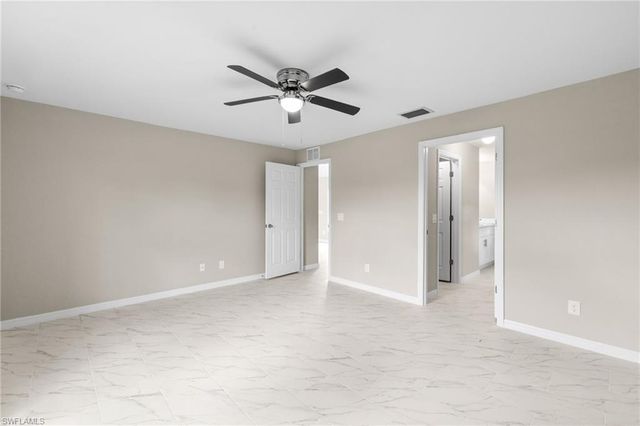 1246 Ecclesia ST E, Lehigh Acres, FL 33974