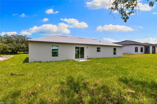 1246 Ecclesia ST E, Lehigh Acres, FL 33974