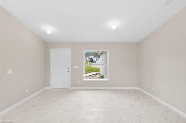 1246 Ecclesia ST E, Lehigh Acres, FL 33974