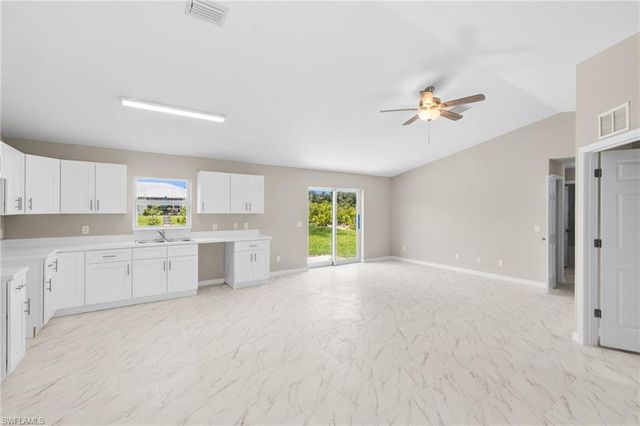 1246 Ecclesia ST E, Lehigh Acres, FL 33974