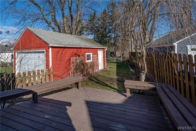 32 Parkside Court, Buffalo, NY 14214