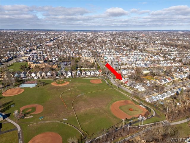 32 Parkside Court, Buffalo, NY 14214