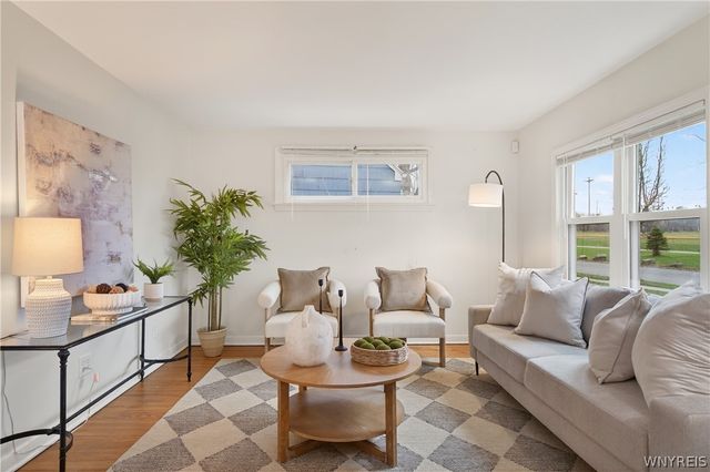 32 Parkside Court, Buffalo, NY 14214