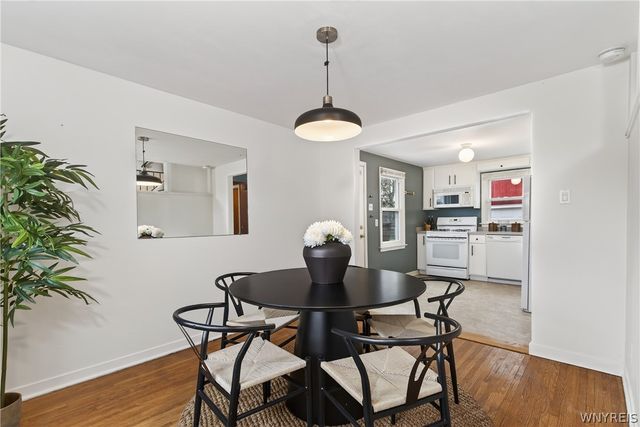 32 Parkside Court, Buffalo, NY 14214