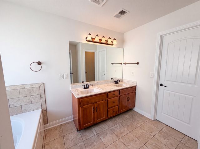 1733 Apache Way, Clarksville, TN 37042