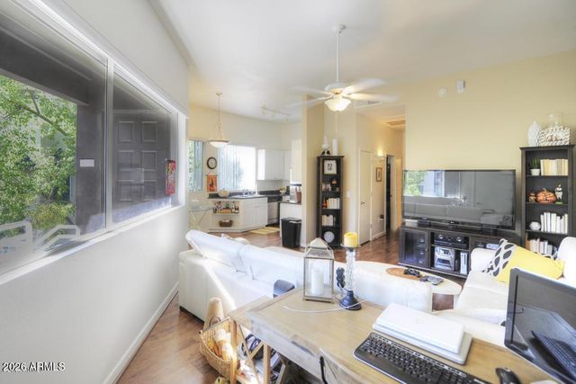 3633 N 3RD Avenue 1001, Phoenix, AZ 85013