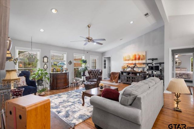 7 Shady Lane, Longview, TX 75604