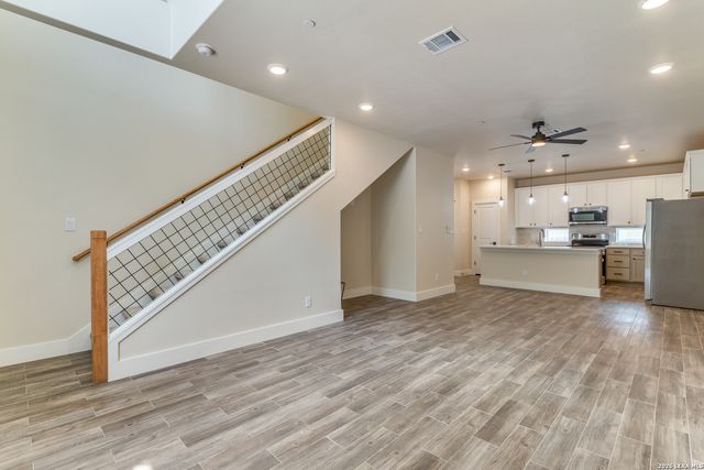 2150 PANIOLO DR, Boerne, TX 78006