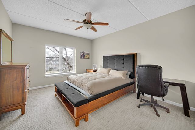 3451 N Carriageway Drive 305, Arlington Heights, IL 60004