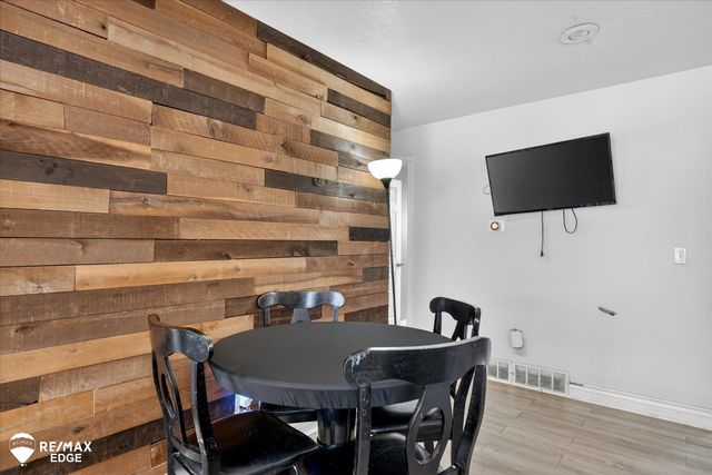 6161 Finch Lane, Flint, MI 48506