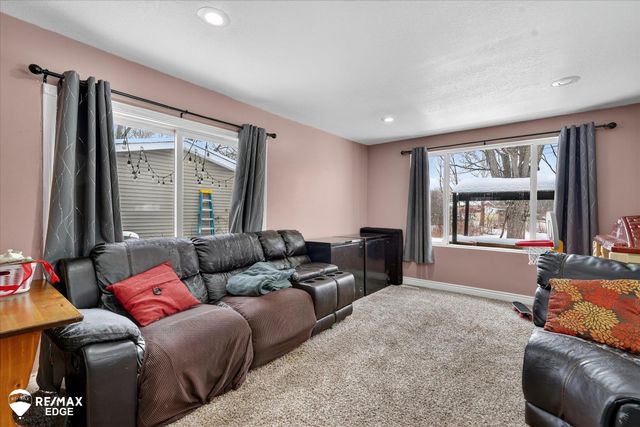 6161 Finch Lane, Flint, MI 48506