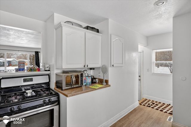 6161 Finch Lane, Flint, MI 48506