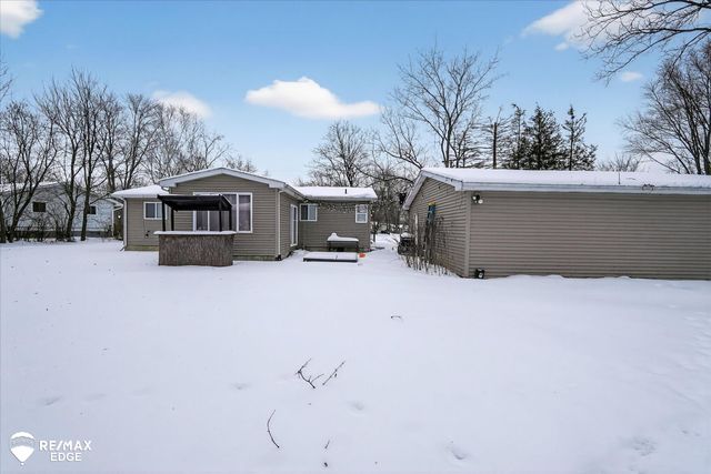 6161 Finch Lane, Flint, MI 48506