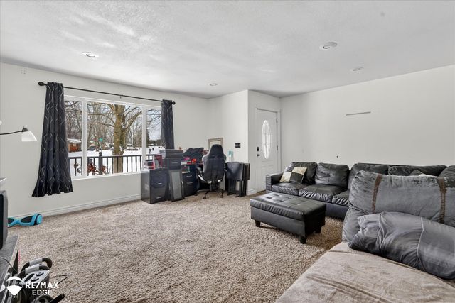 6161 Finch Lane, Flint, MI 48506