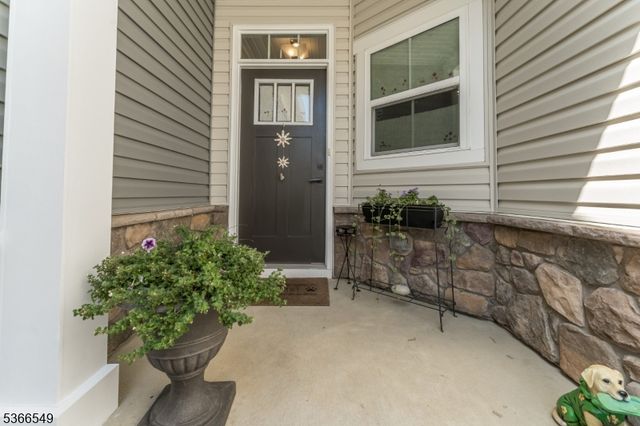 7 Harrier Lane, Washington Twp., NJ 07882
