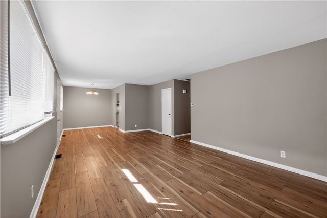 2421 Acorn Drive, Kettering, OH 45419