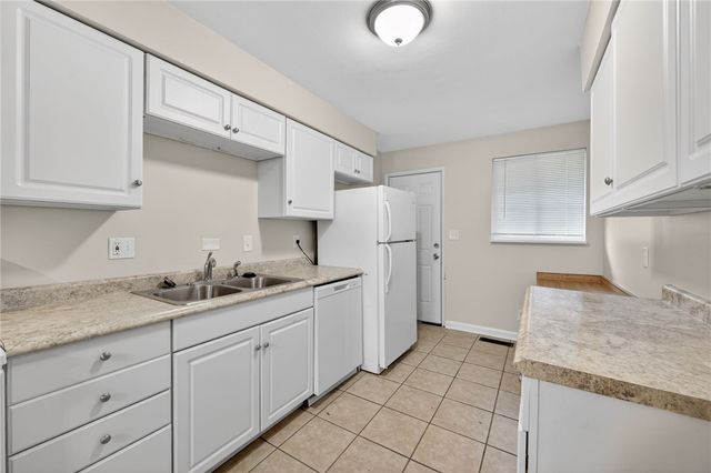 2421 Acorn Drive, Kettering, OH 45419