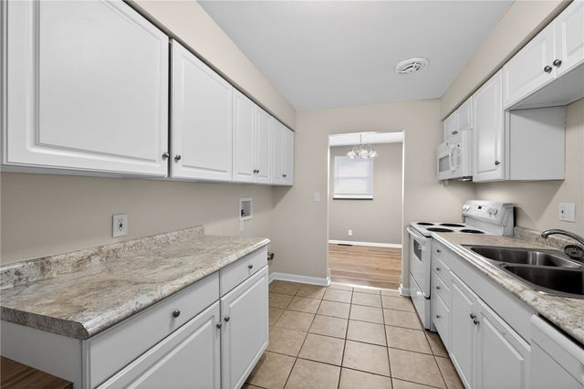 2421 Acorn Drive, Kettering, OH 45419