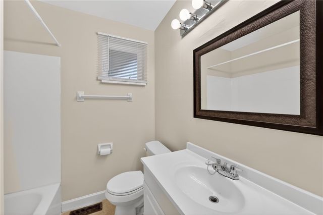 2421 Acorn Drive, Kettering, OH 45419