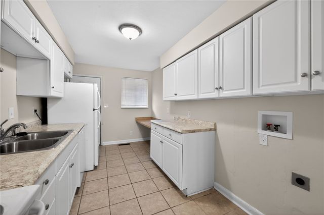 2421 Acorn Drive, Kettering, OH 45419