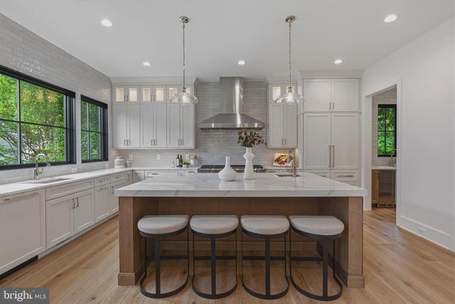 3815 N ABINGDON ST, Arlington, VA 22207