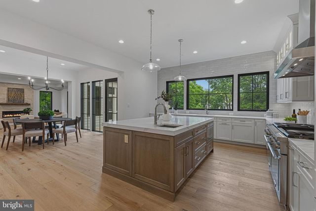 3815 N ABINGDON ST, Arlington, VA 22207