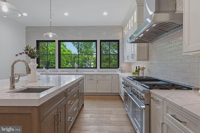 3815 N ABINGDON ST, Arlington, VA 22207