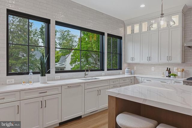 3815 N ABINGDON ST, Arlington, VA 22207