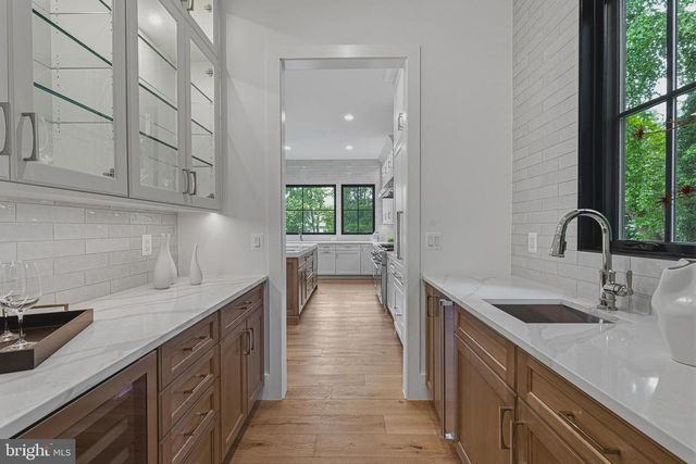 3815 N ABINGDON ST, Arlington, VA 22207