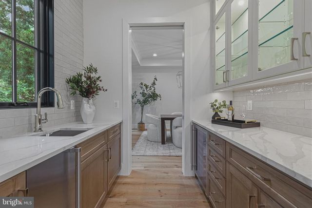 3815 N ABINGDON ST, Arlington, VA 22207