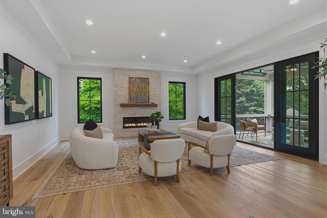 3815 N ABINGDON ST, Arlington, VA 22207