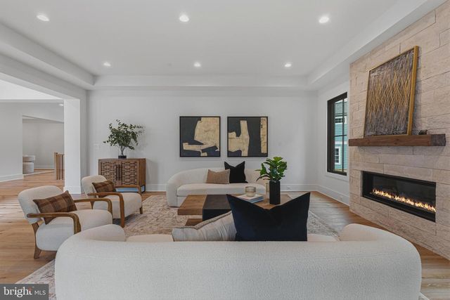 3815 N ABINGDON ST, Arlington, VA 22207