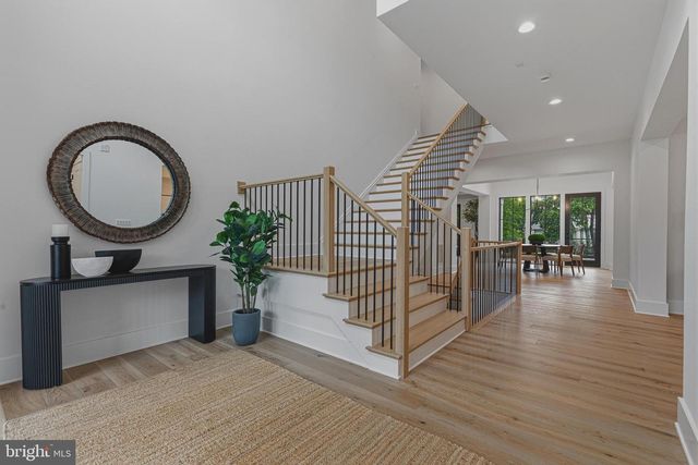 3815 N ABINGDON ST, Arlington, VA 22207
