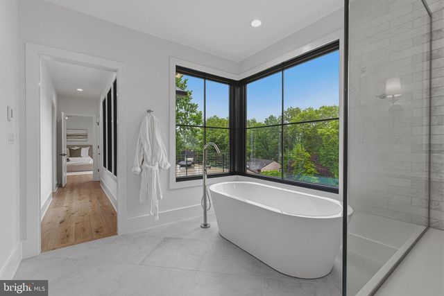 3815 N ABINGDON ST, Arlington, VA 22207