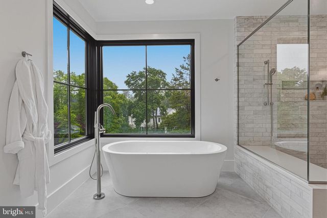 3815 N ABINGDON ST, Arlington, VA 22207